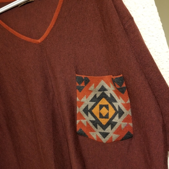 V-Neck Half Sleeve Shirt - Picture 3 of 6
